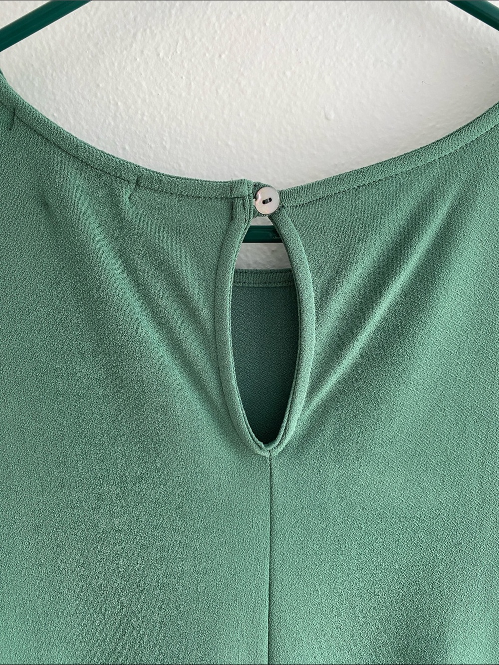 Green Envelope Sage Tie-Back Short Sleeve - Picture 5 of 5